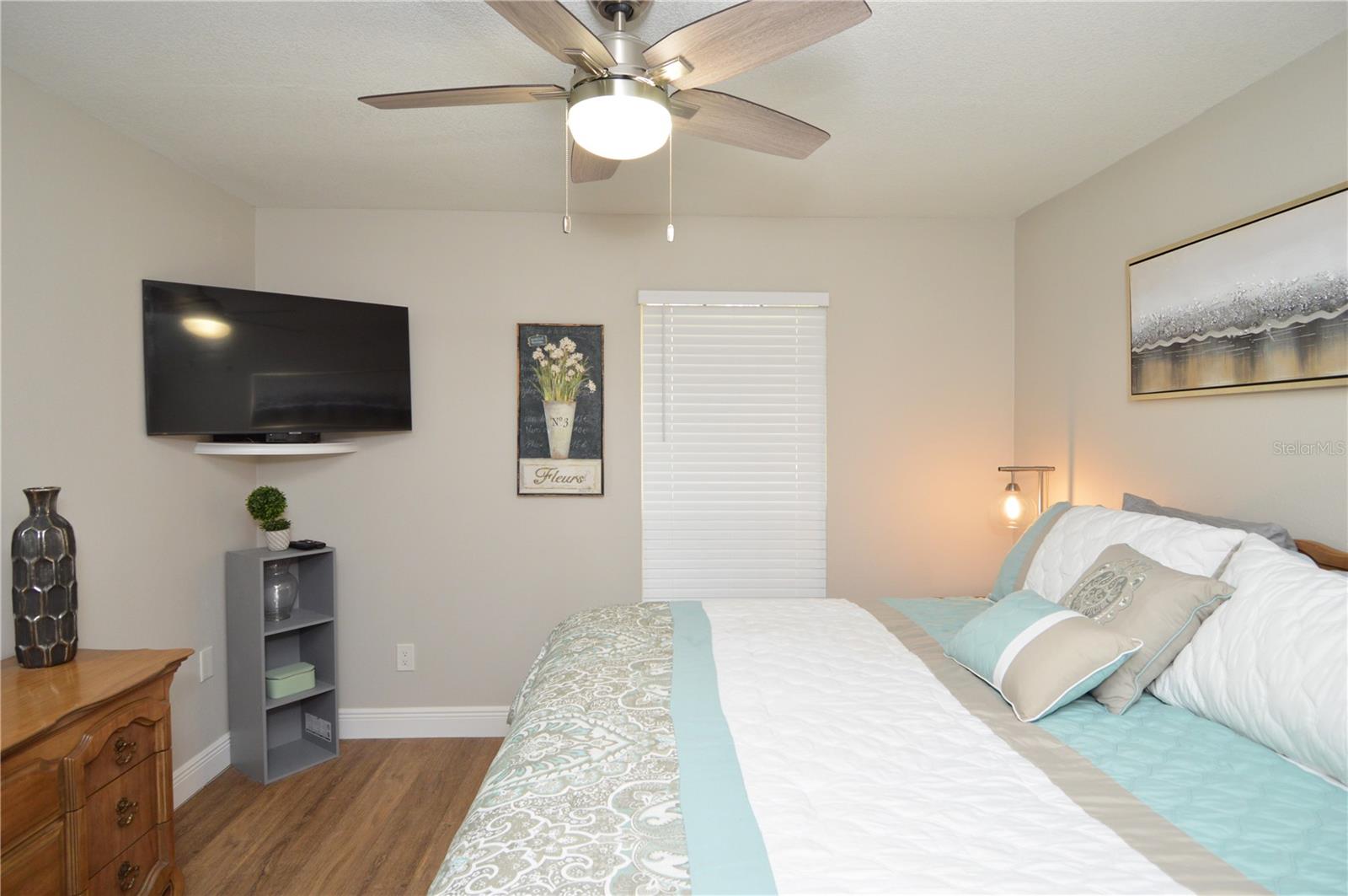 Image 26 of 100 For 8613 Mallard Reserve Drive 202