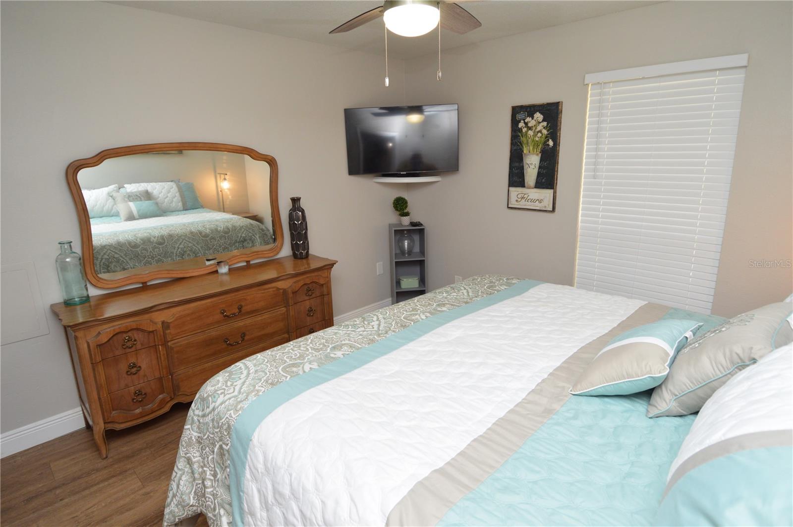 Image 27 of 100 For 8613 Mallard Reserve Drive 202