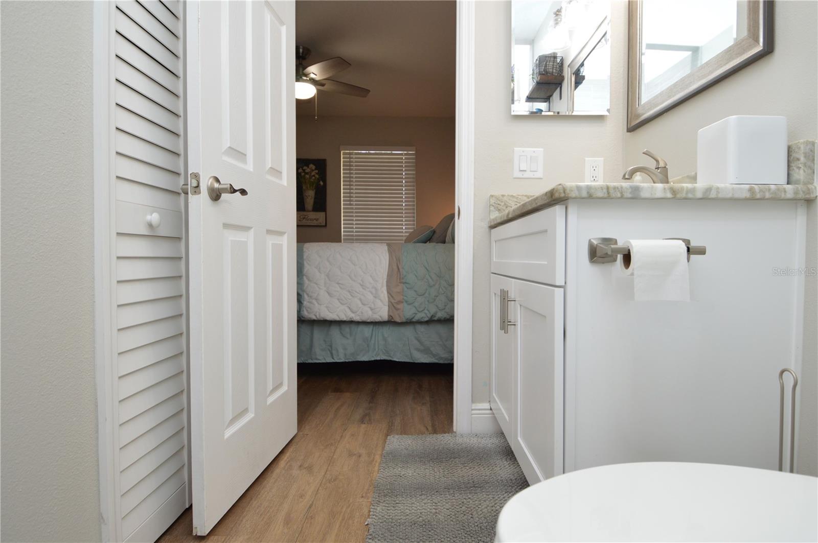 Image 33 of 100 For 8613 Mallard Reserve Drive 202