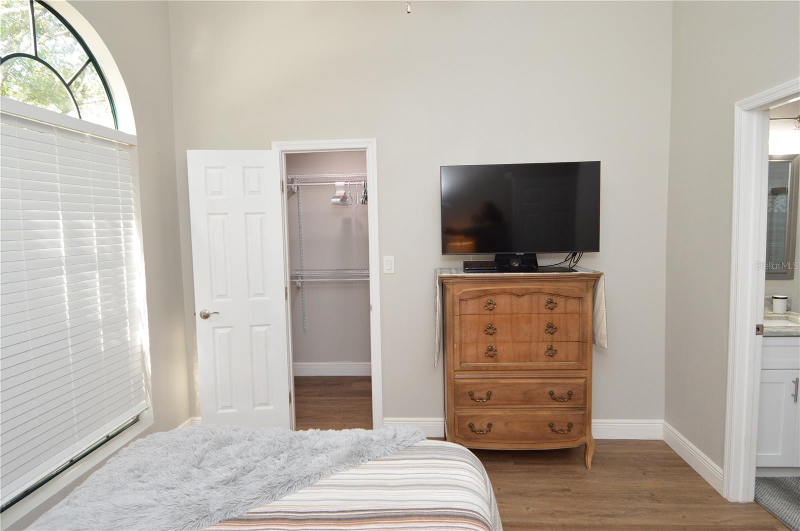 Image 45 of 100 For 8613 Mallard Reserve Drive 202