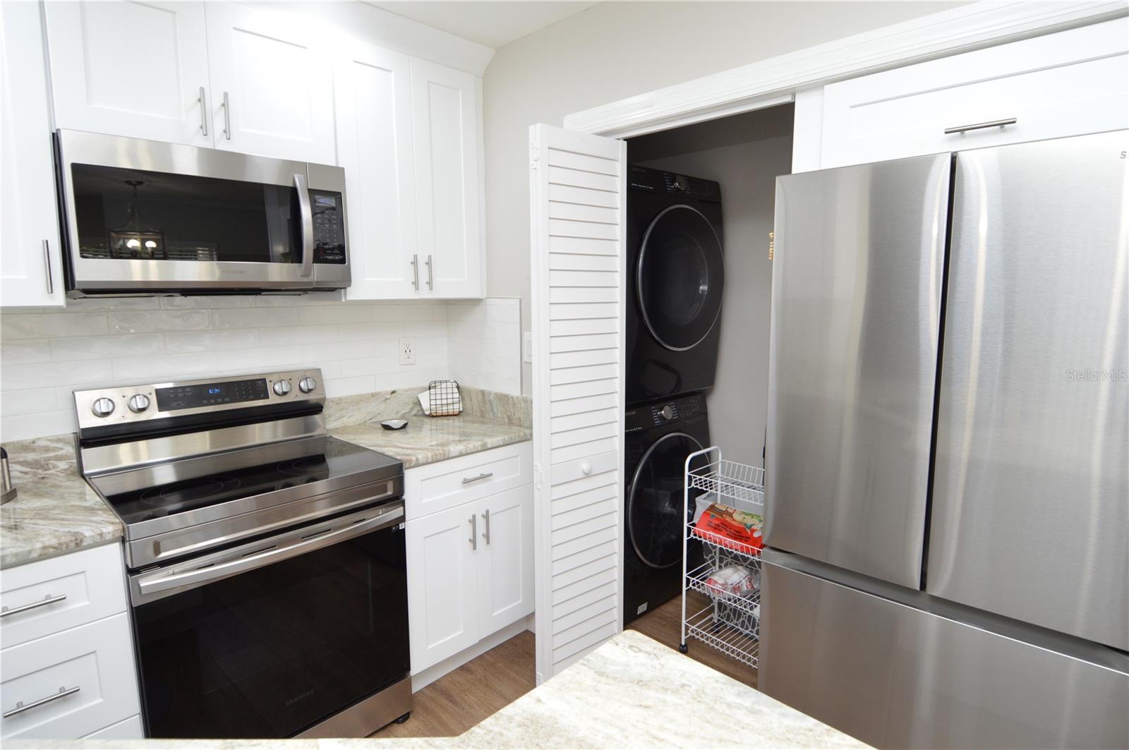 Image 8 of 100 For 8613 Mallard Reserve Drive 202