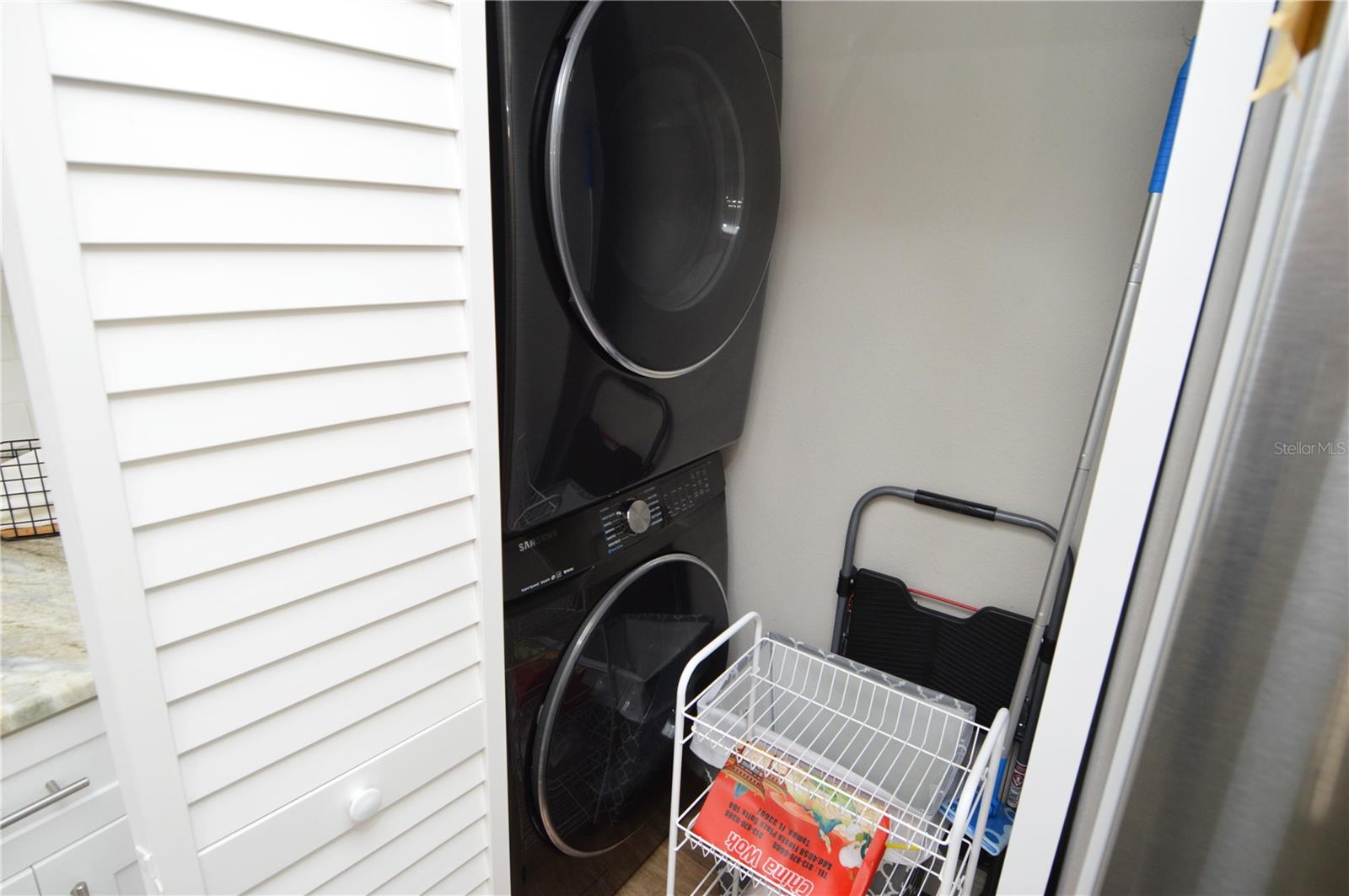 Image 9 of 100 For 8613 Mallard Reserve Drive 202