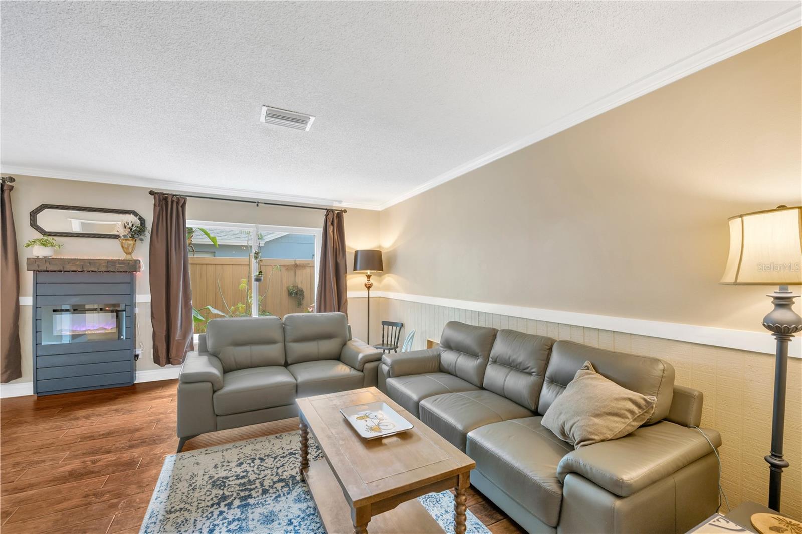 Image 6 of 62 For 13921 Cherry Dale Lane