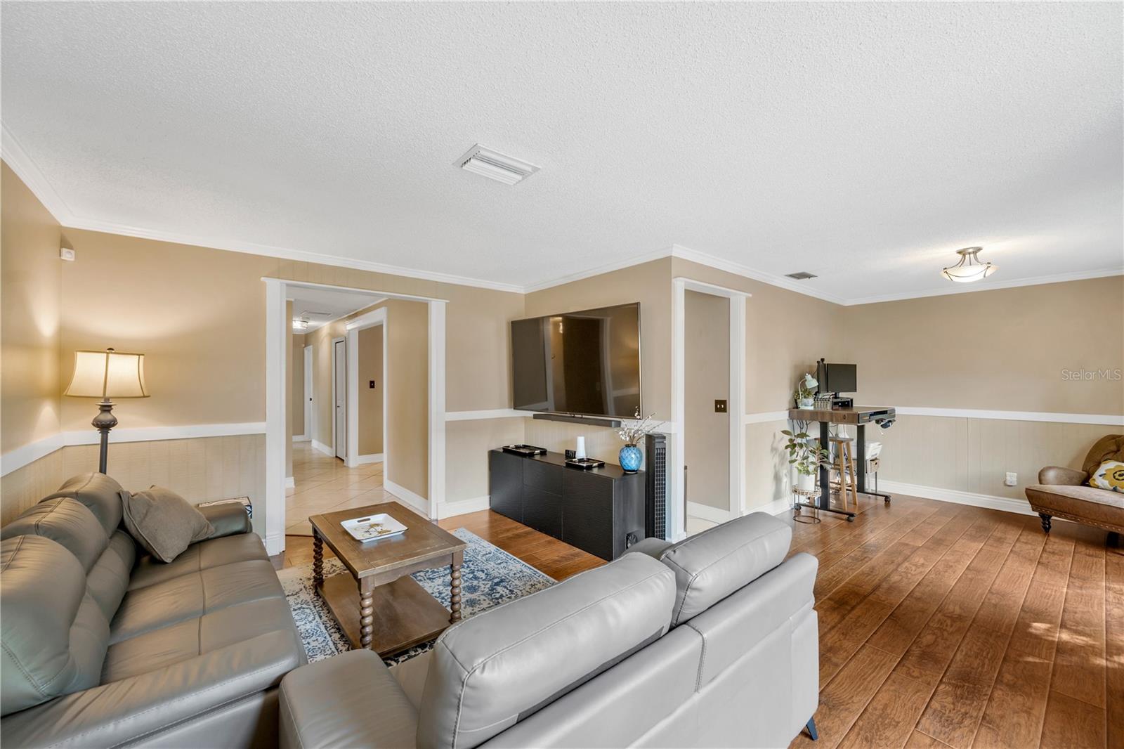 Image 8 of 62 For 13921 Cherry Dale Lane