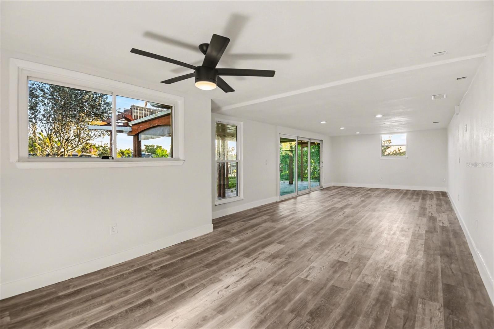 Image 17 of 39 For 468 Grenier Drive