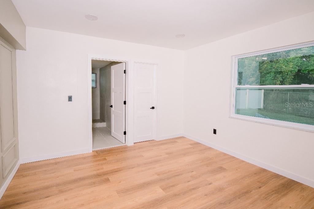 Image 13 of 33 For 219 Corona Avenue