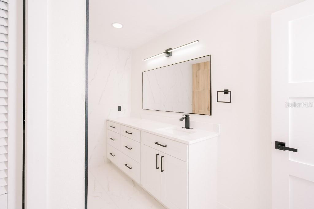 Image 21 of 33 For 219 Corona Avenue