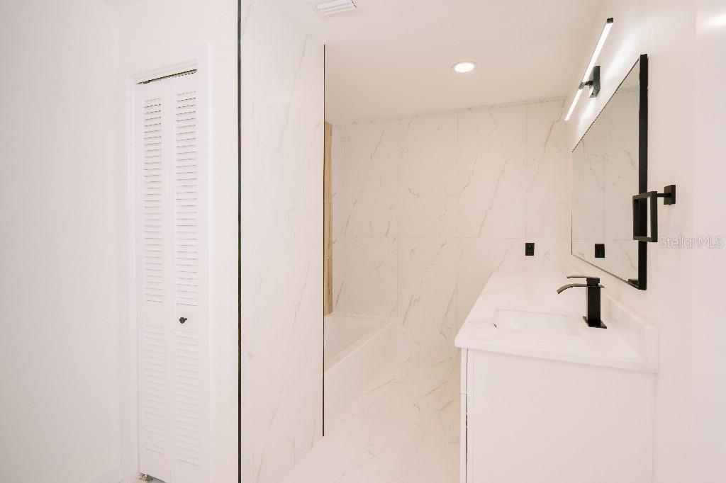 Image 22 of 33 For 219 Corona Avenue