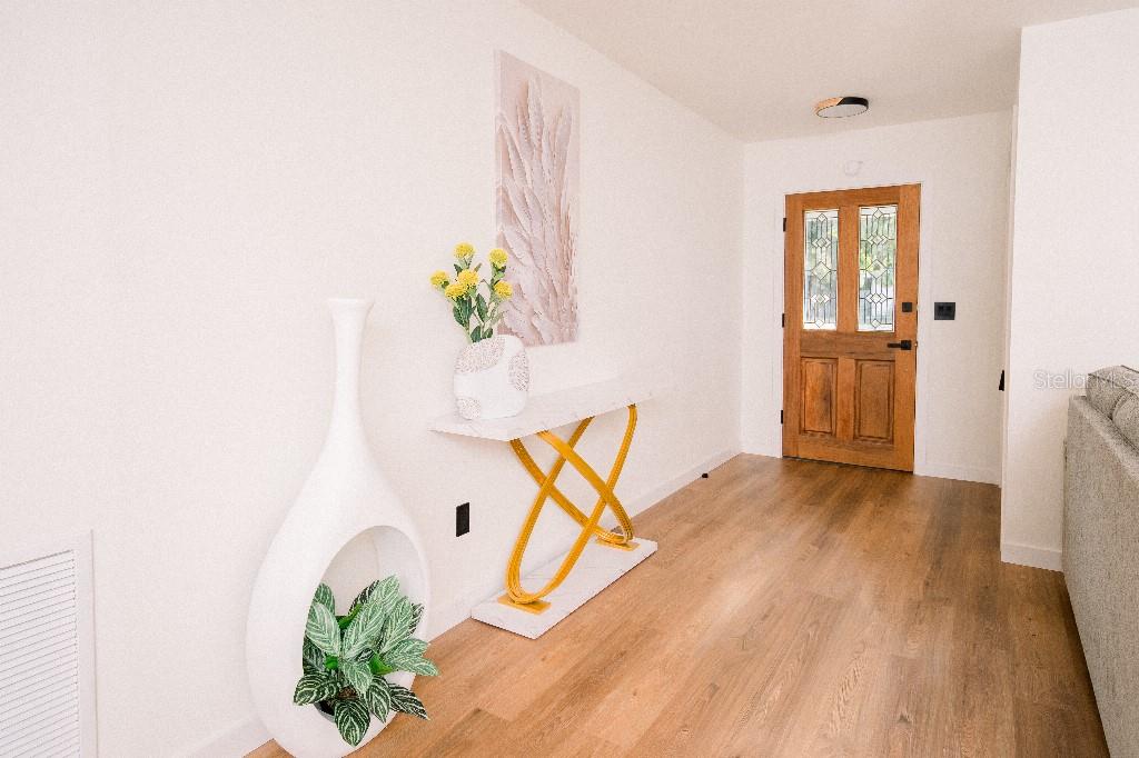 Image 31 of 33 For 219 Corona Avenue