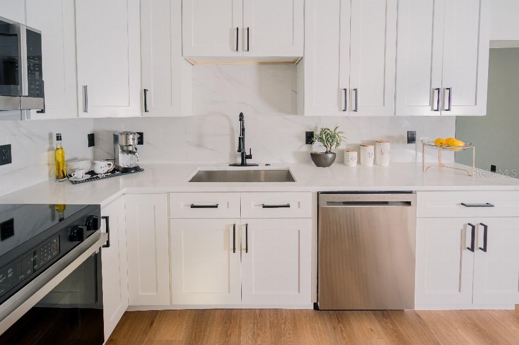 Image 32 of 33 For 219 Corona Avenue