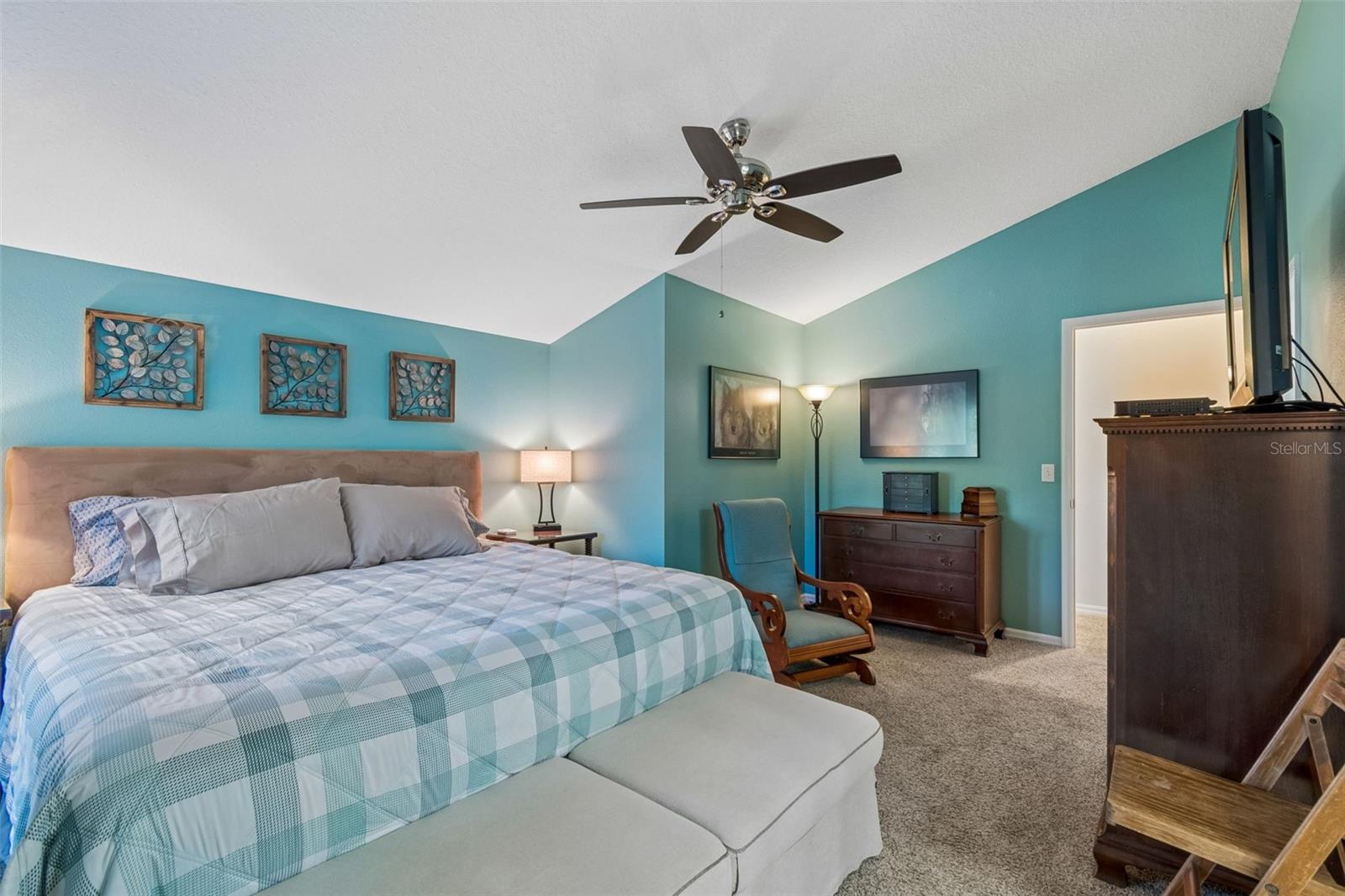 Listing photo id 19 for 5024 Umber Way S