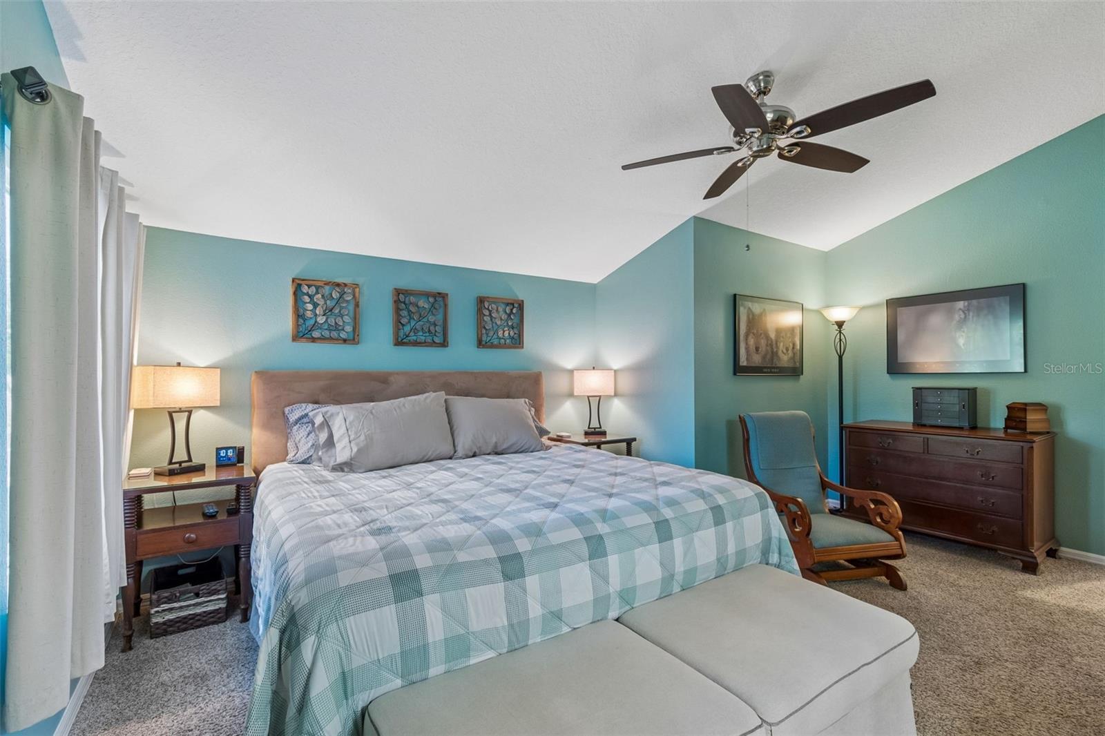 Listing photo id 20 for 5024 Umber Way S