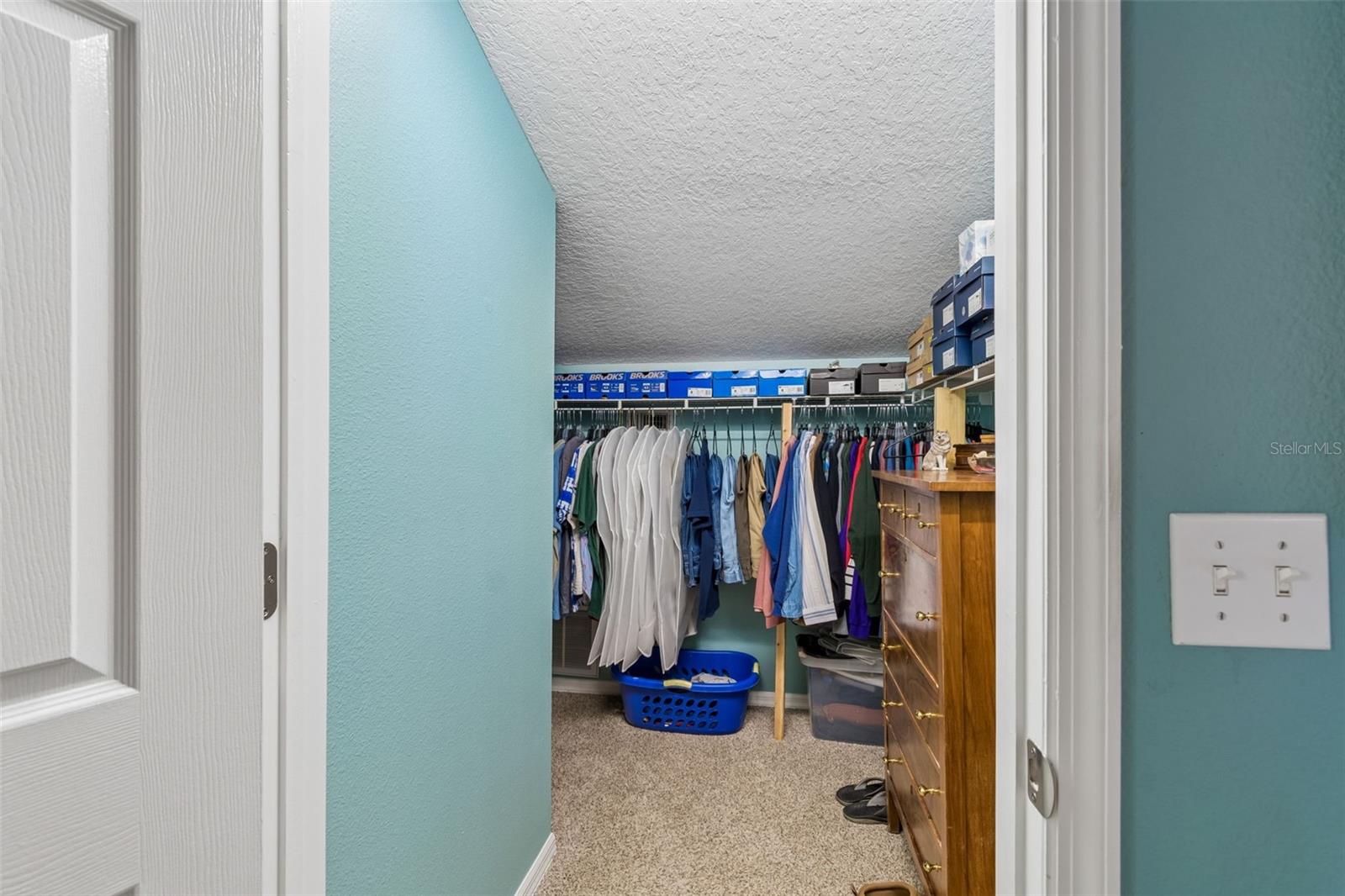 Listing photo id 24 for 5024 Umber Way S