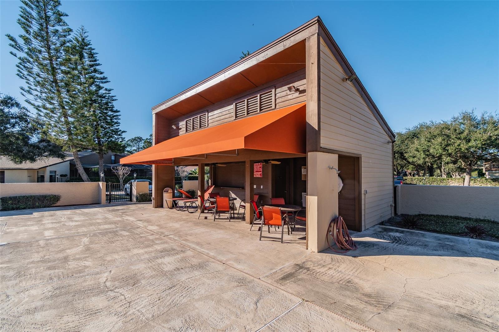 Listing photo id 41 for 5024 Umber Way S