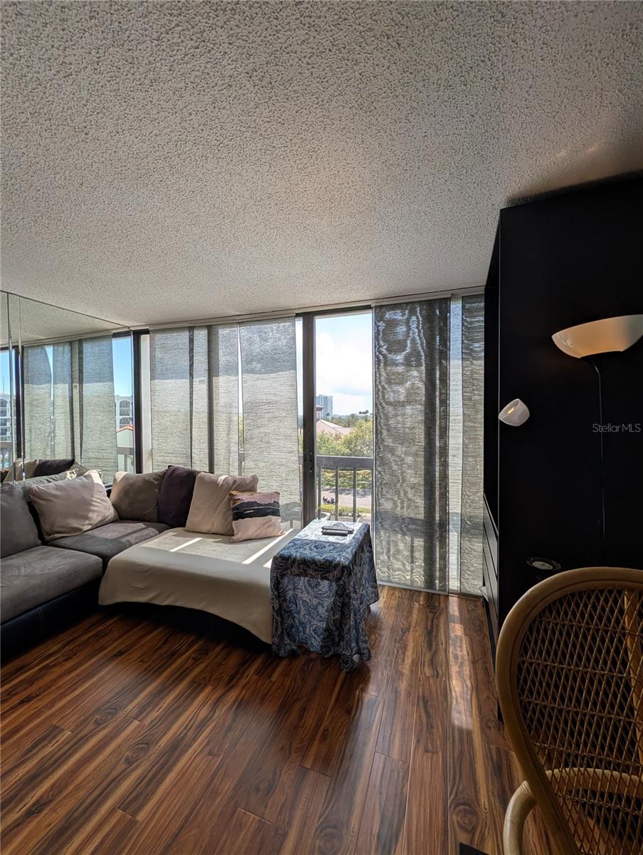 Image 14 of 83 For 255 Dolphin Point 505