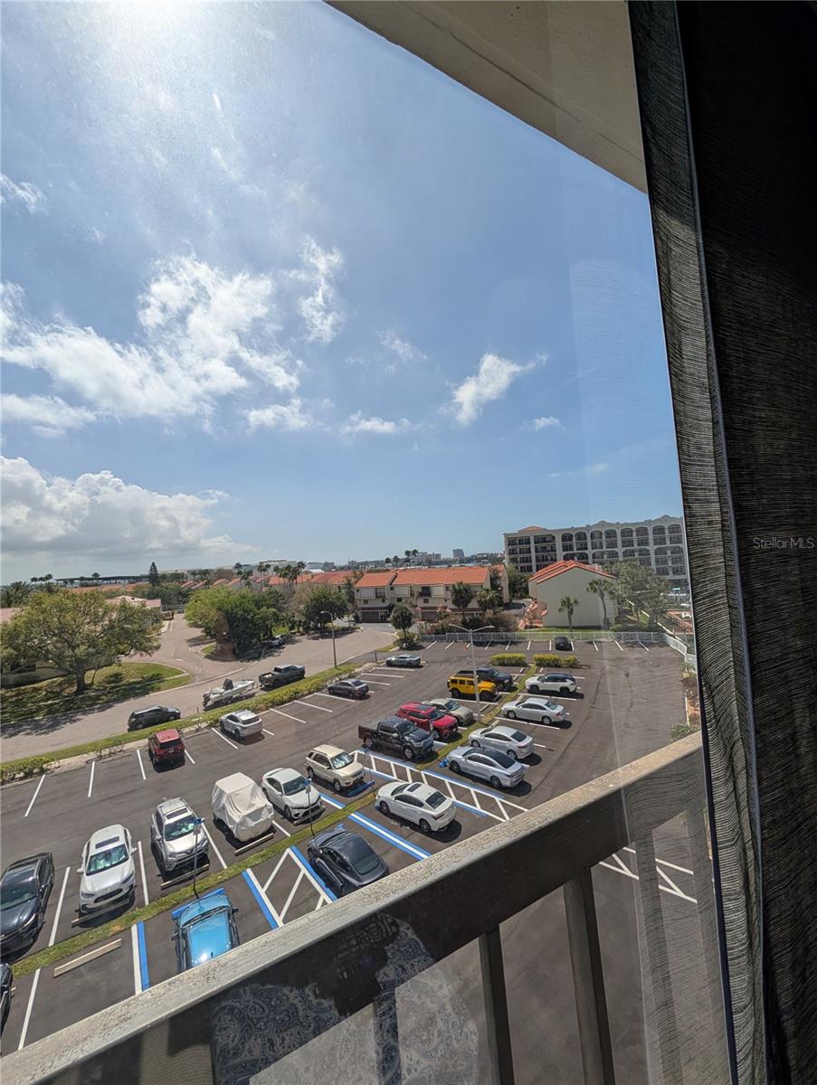 Image 16 of 83 For 255 Dolphin Point 505