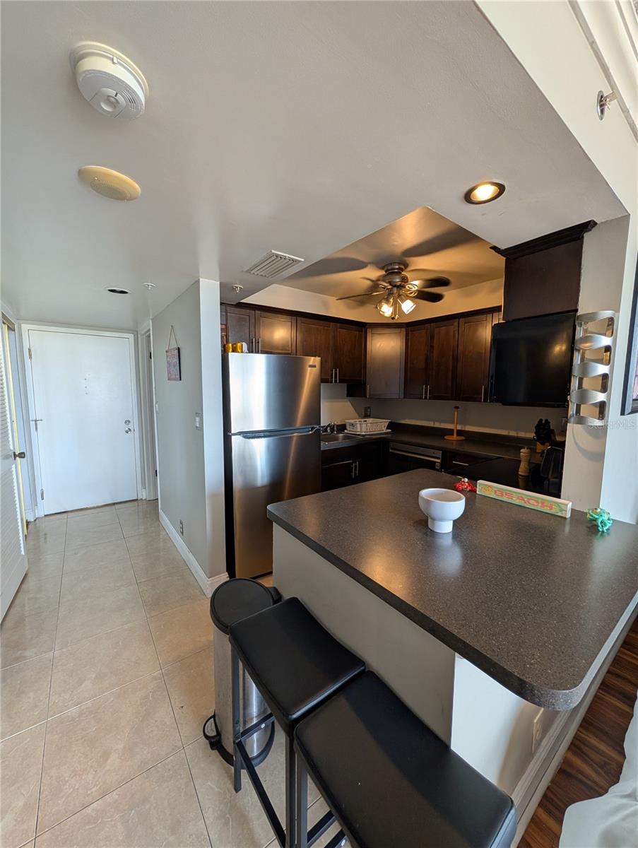 Image 19 of 83 For 255 Dolphin Point 505