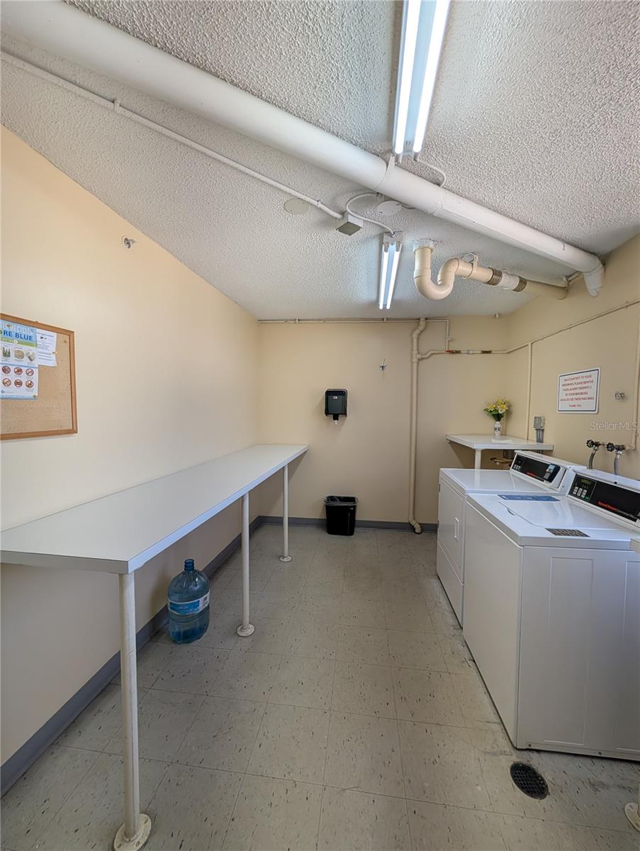 Image 29 of 83 For 255 Dolphin Point 505