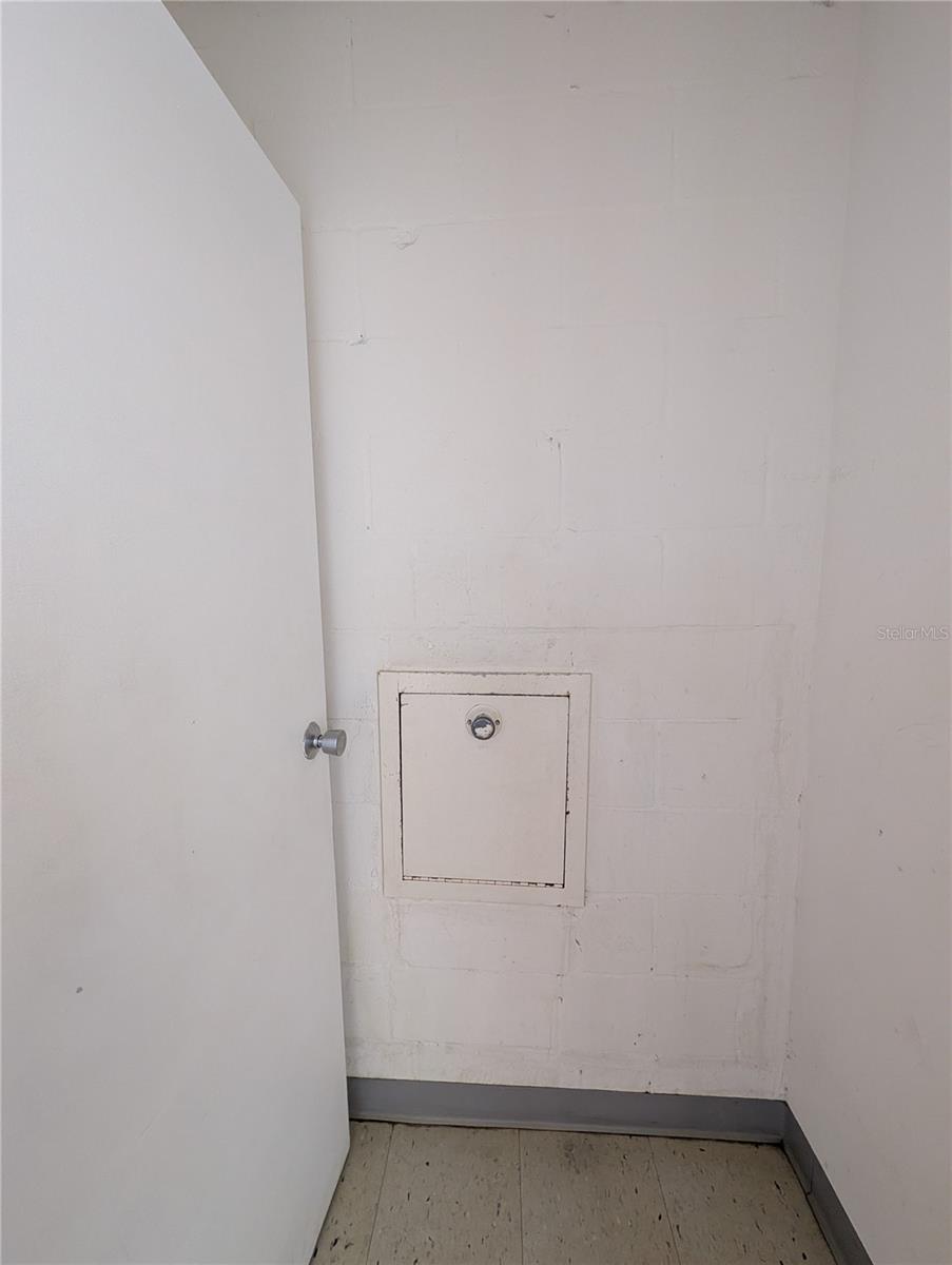 Image 30 of 83 For 255 Dolphin Point 505