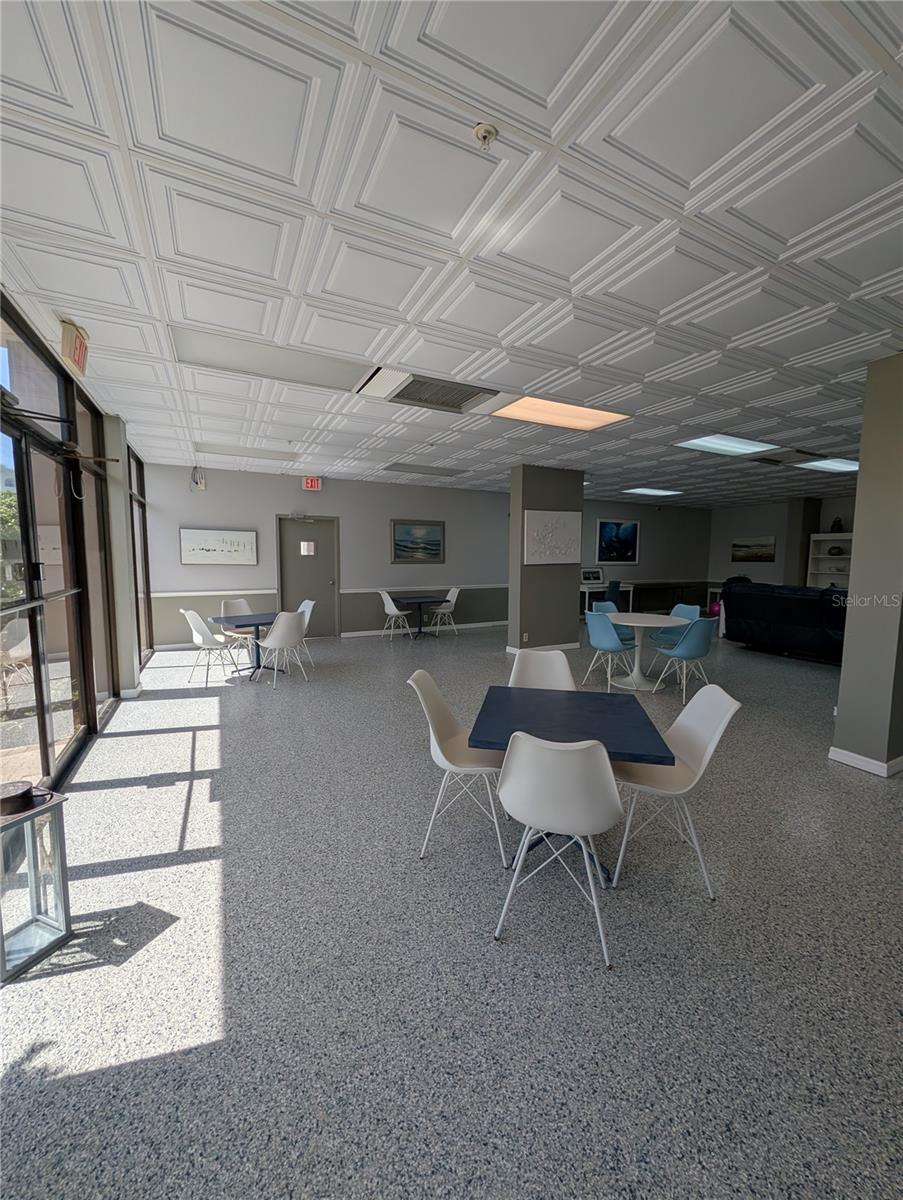 Image 50 of 83 For 255 Dolphin Point 505