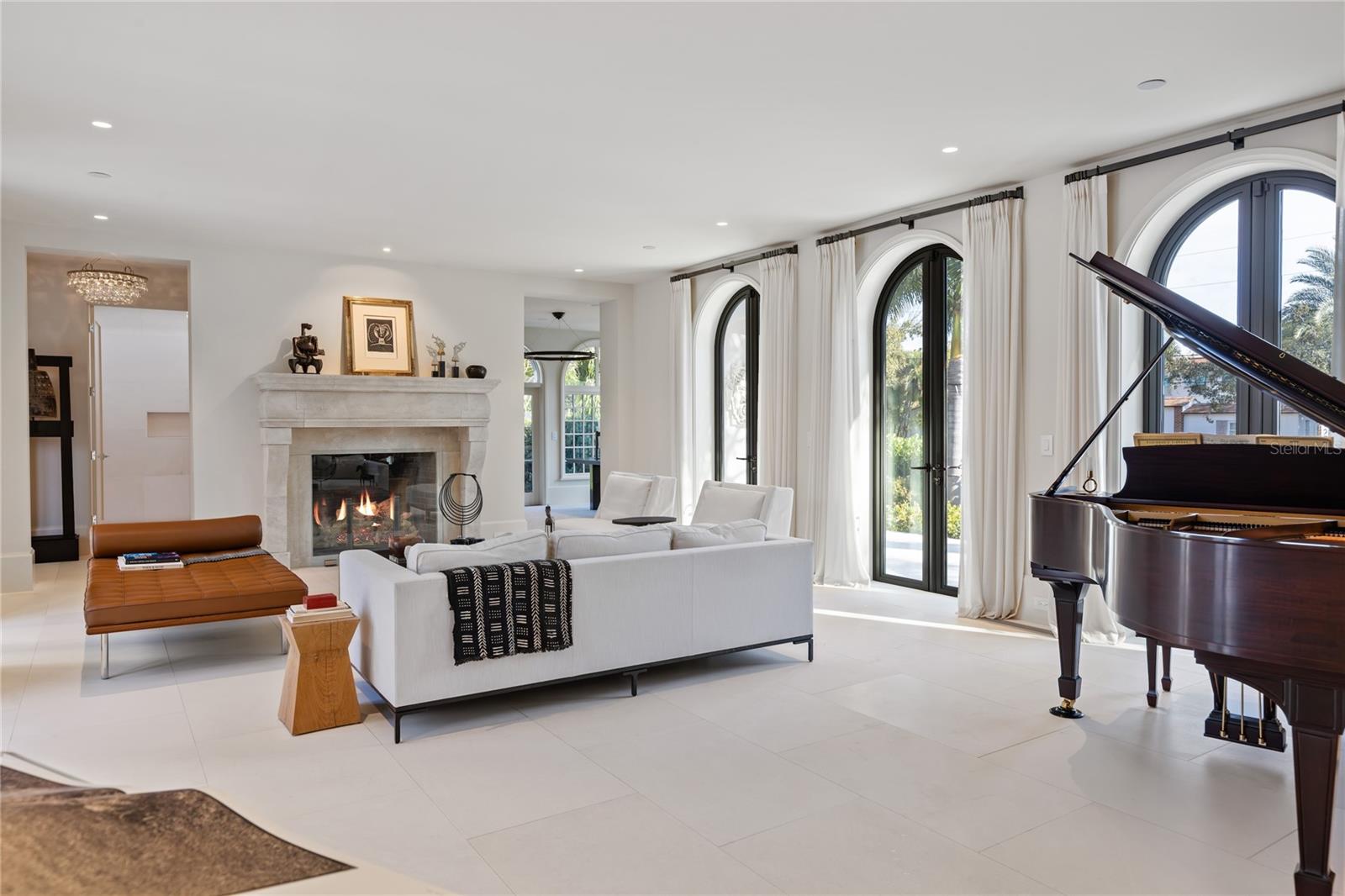 Listing photo id 9 for 416 Brightwaters Boulevard Ne