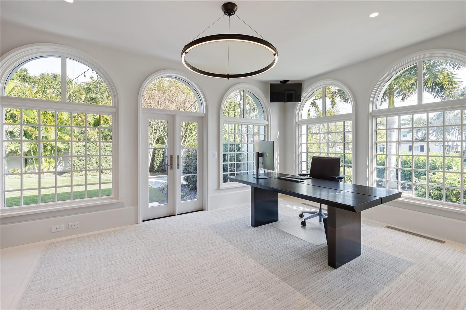 Listing photo id 12 for 416 Brightwaters Boulevard Ne