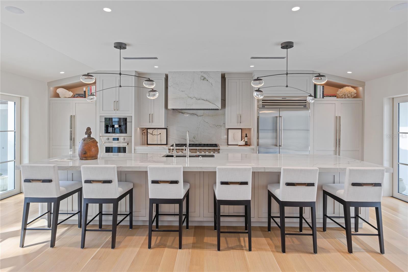 Listing photo id 15 for 416 Brightwaters Boulevard Ne