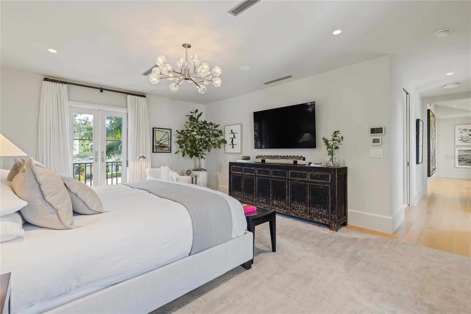 Listing photo id 25 for 416 Brightwaters Boulevard Ne