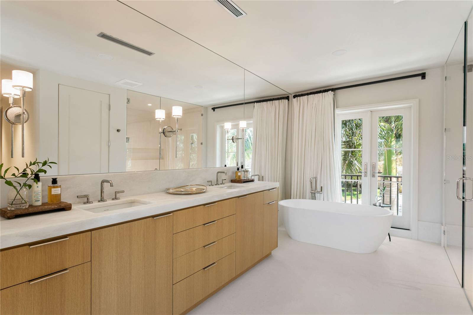 Listing photo id 26 for 416 Brightwaters Boulevard Ne