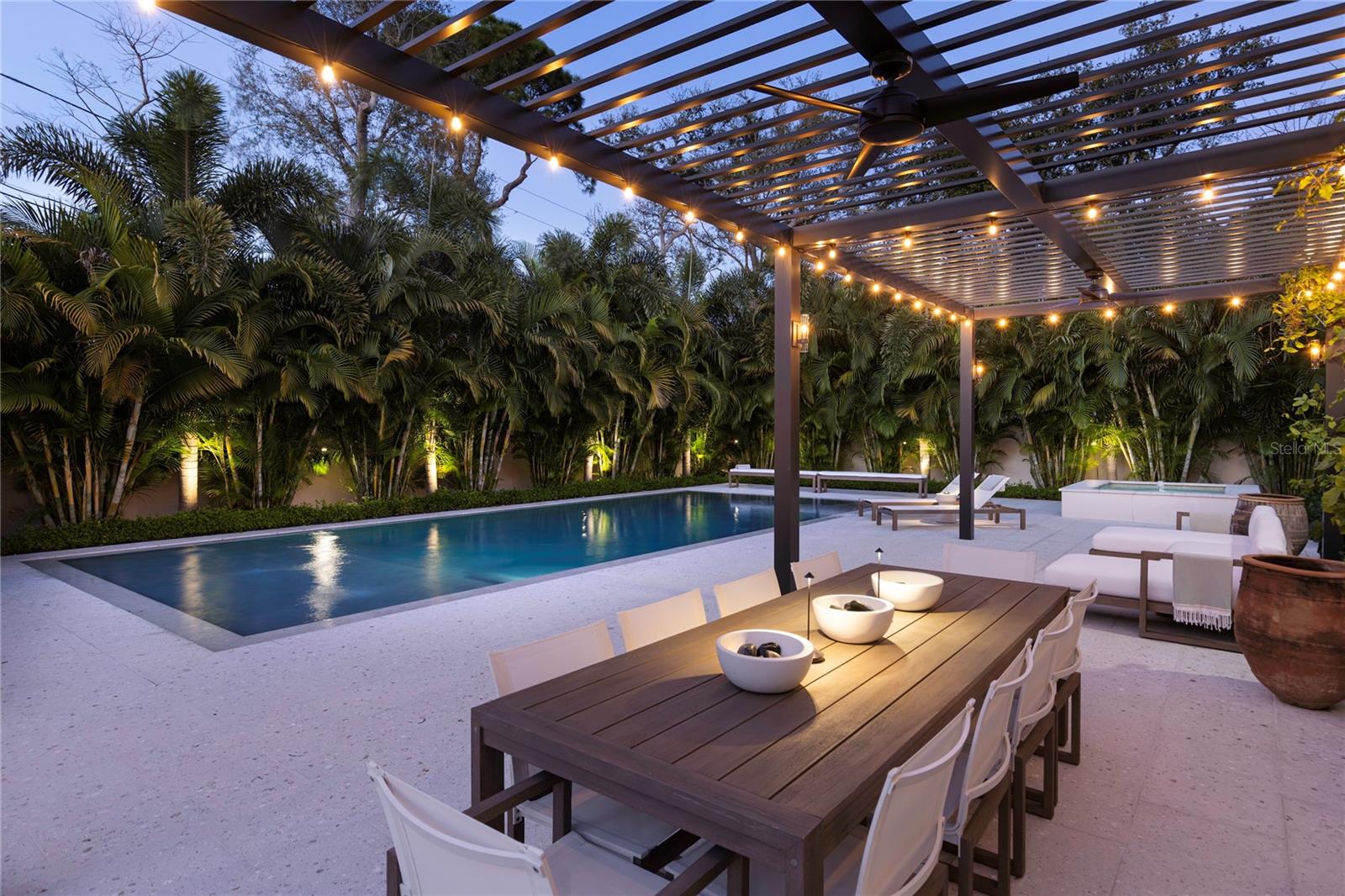 Listing photo id 46 for 416 Brightwaters Boulevard Ne