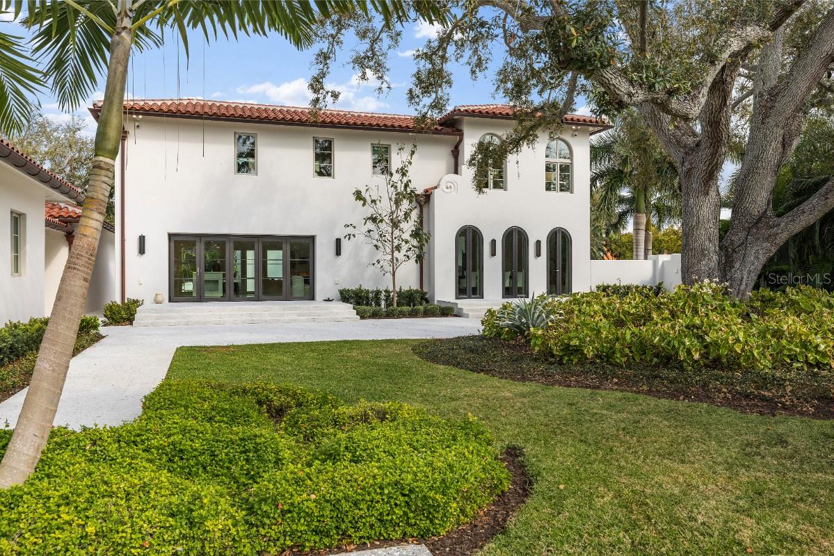 Listing photo id 56 for 416 Brightwaters Boulevard Ne