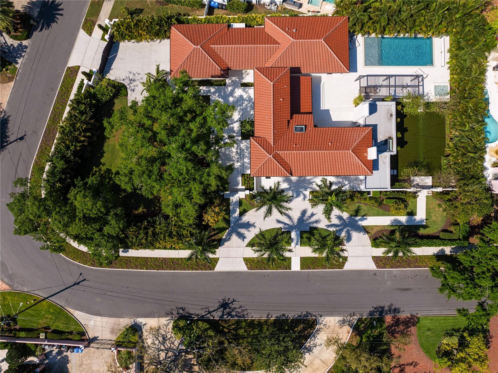 Listing photo id 58 for 416 Brightwaters Boulevard Ne