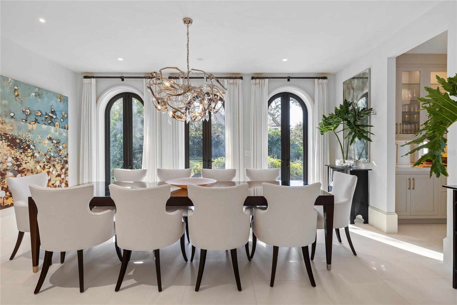 Listing photo id 5 for 416 Brightwaters Boulevard Ne