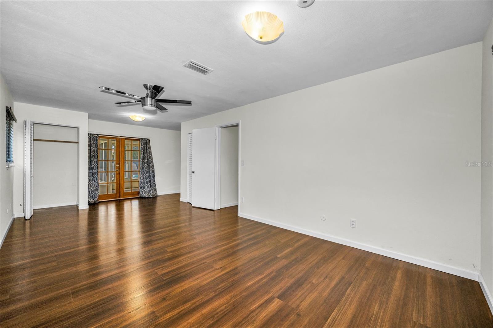 Image 17 of 28 For 11490 84th Avenue