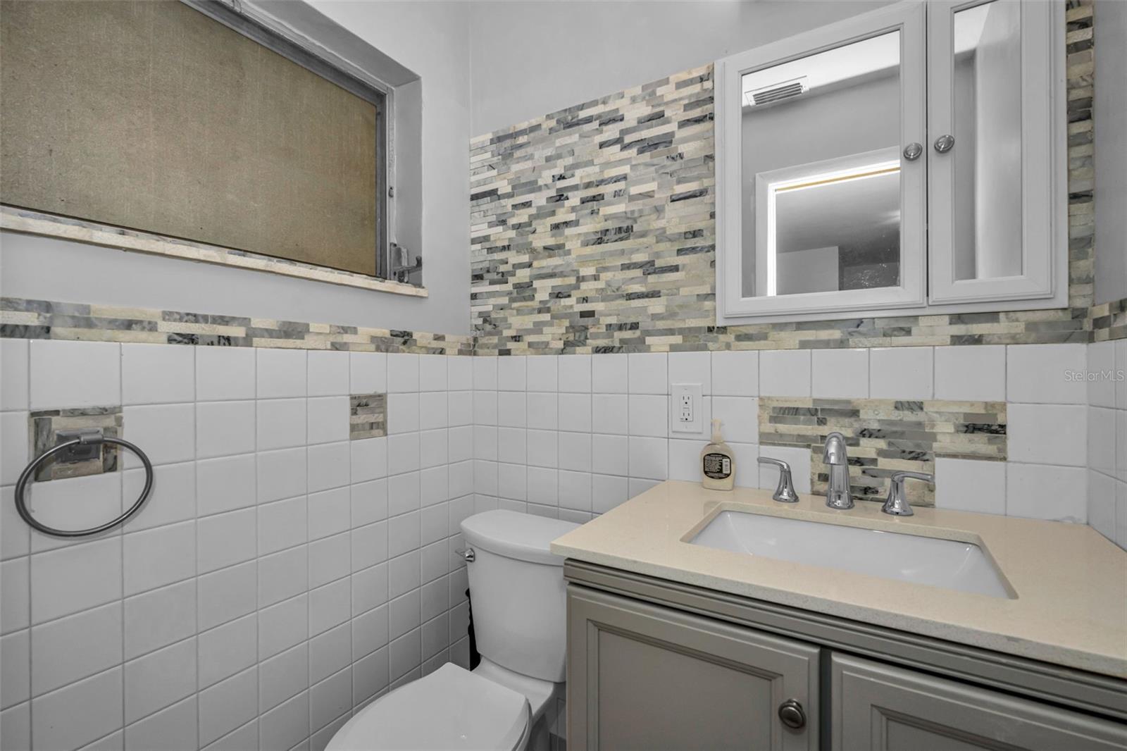 Image 19 of 28 For 11490 84th Avenue