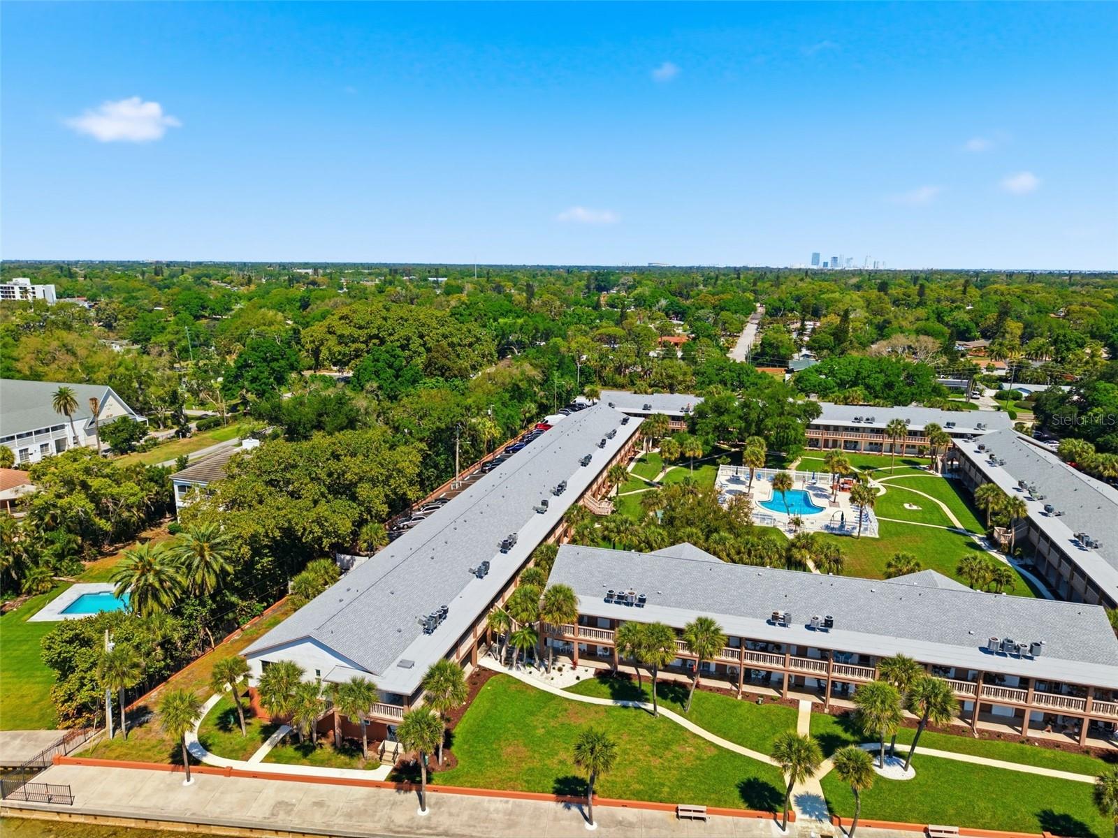 Image 28 of 44 For 650 Pinellas Point Drive S 230