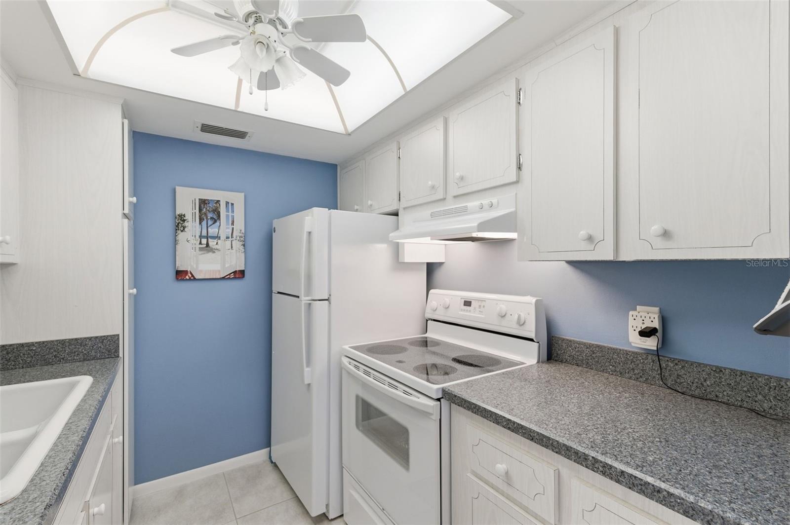 Image 7 of 44 For 650 Pinellas Point Drive S 230