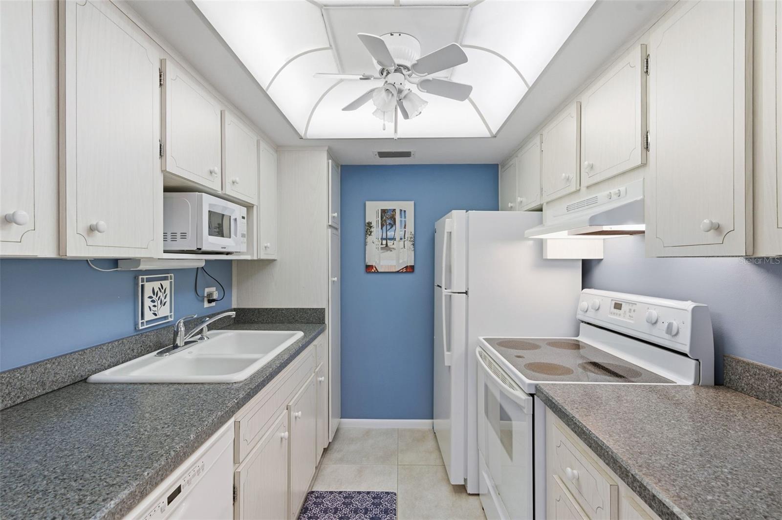 Image 8 of 44 For 650 Pinellas Point Drive S 230