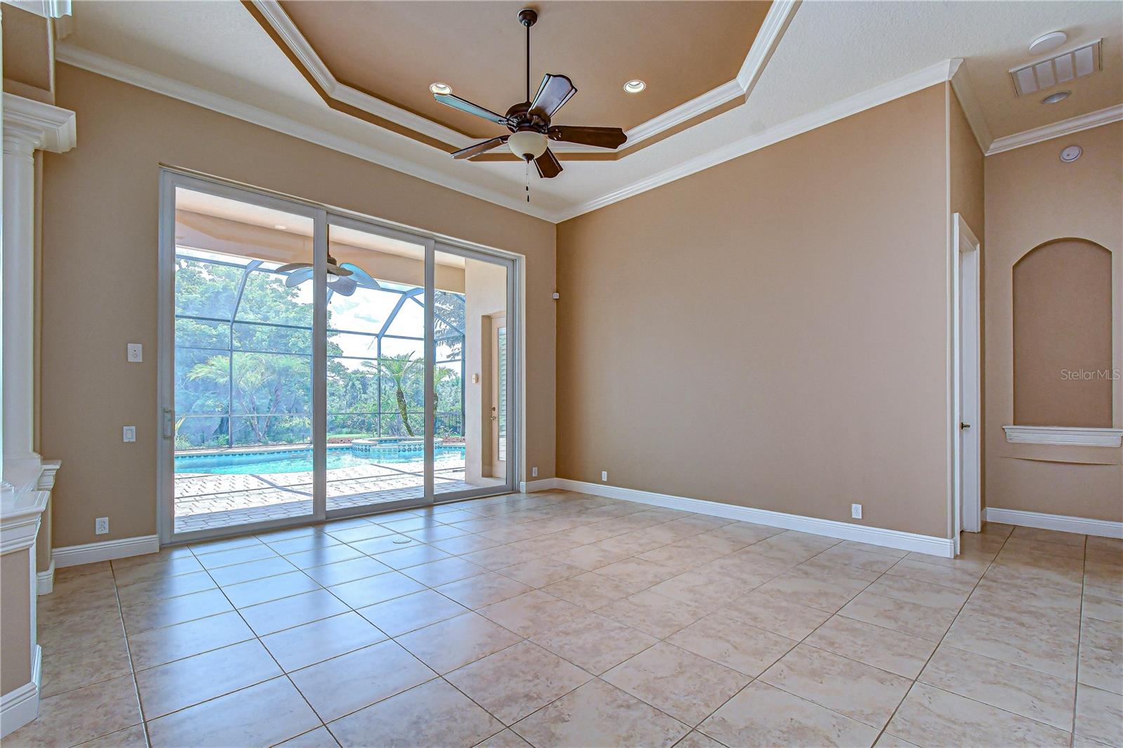 Listing photo id 19 for 21338 Lake Vienna Drive Drive