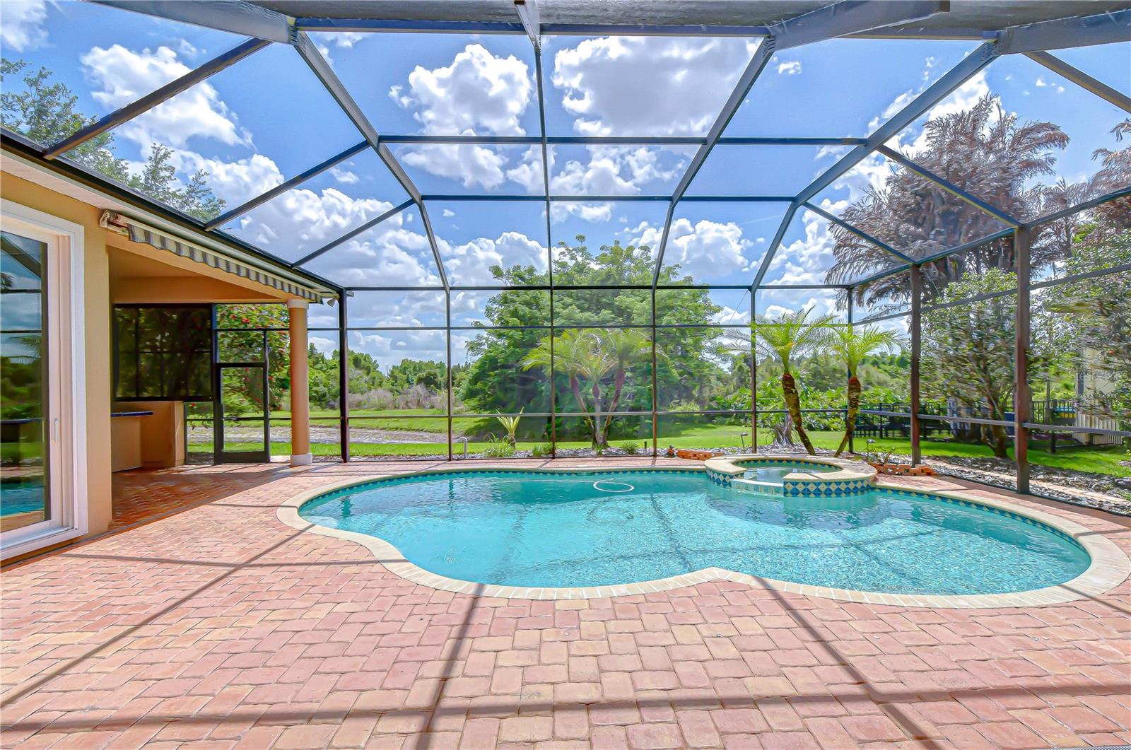 Listing photo id 54 for 21338 Lake Vienna Drive Drive