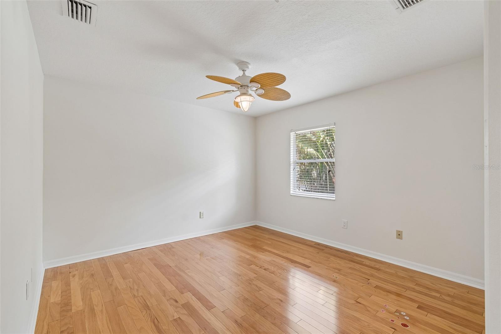 Image 25 of 60 For 3112 Coachman Avenue