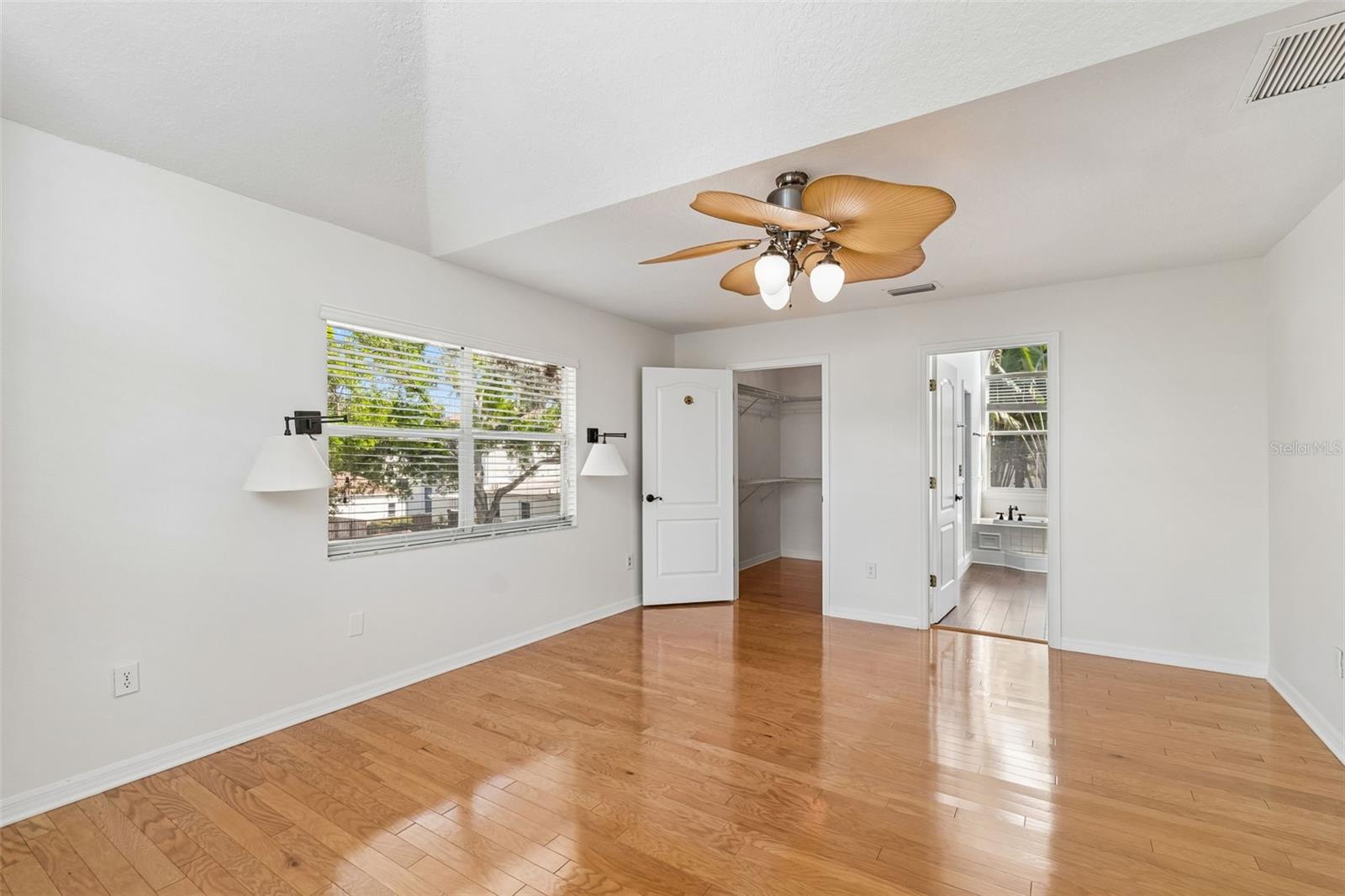 Image 35 of 60 For 3112 Coachman Avenue