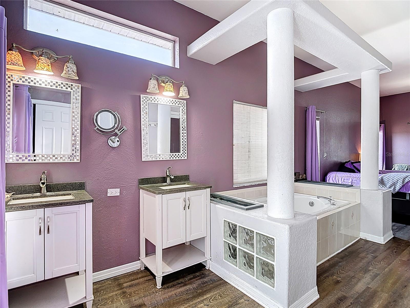 Image 26 of 47 For 13403 Bolton Court