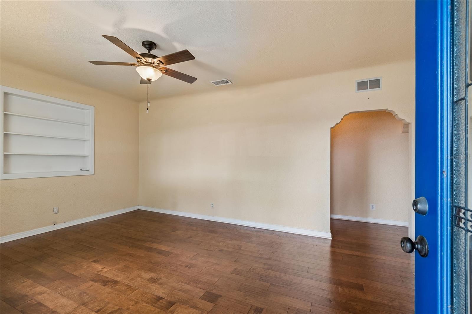 Image 10 of 73 For 4412 Sweetwater Drive