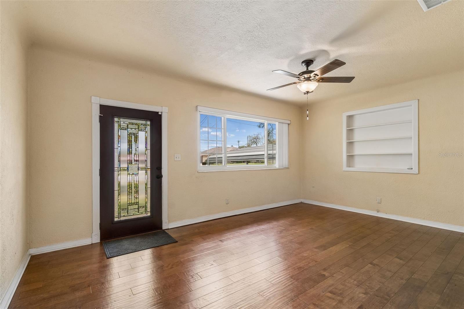 Image 13 of 73 For 4412 Sweetwater Drive