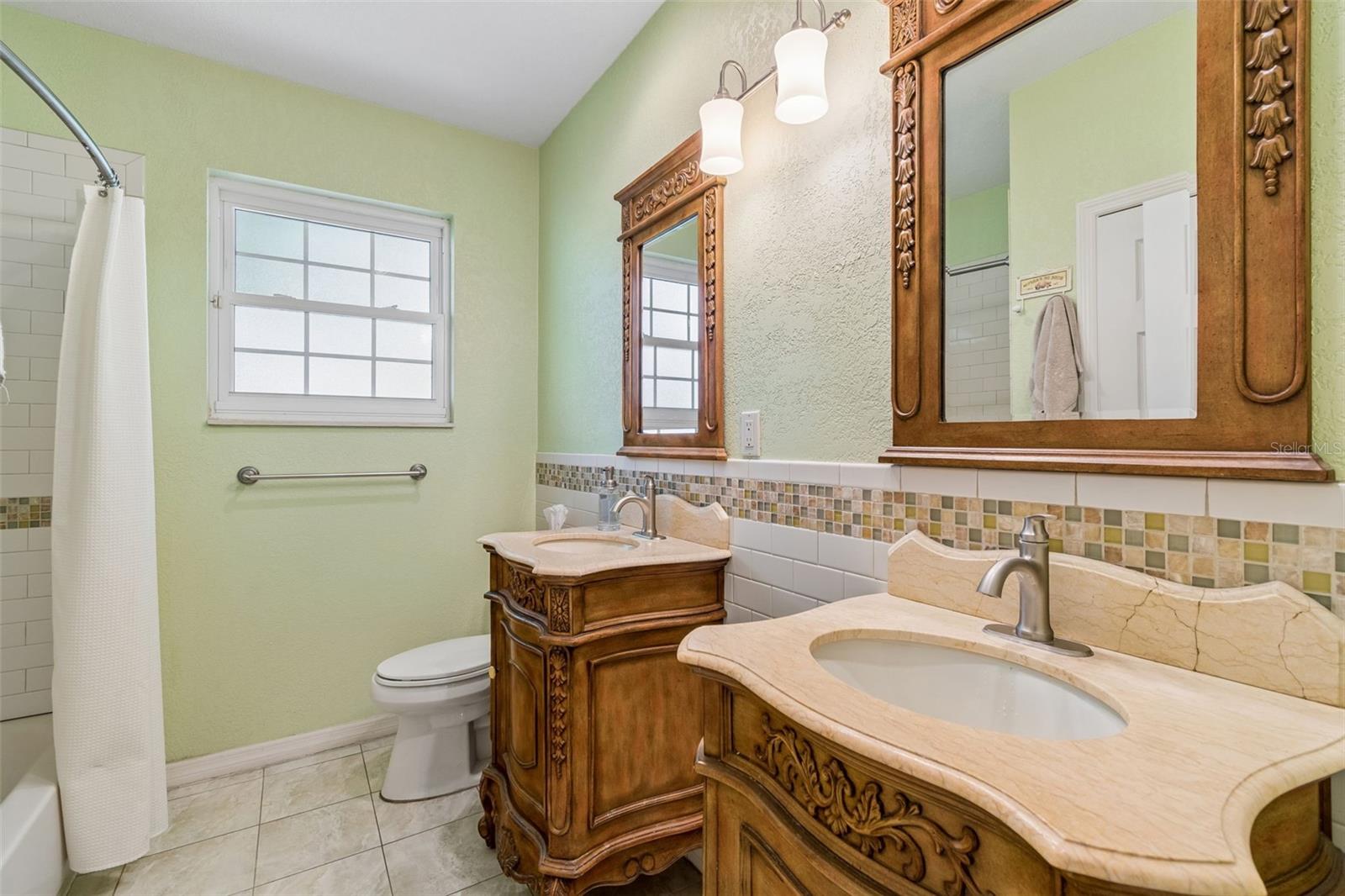 Image 16 of 73 For 4412 Sweetwater Drive