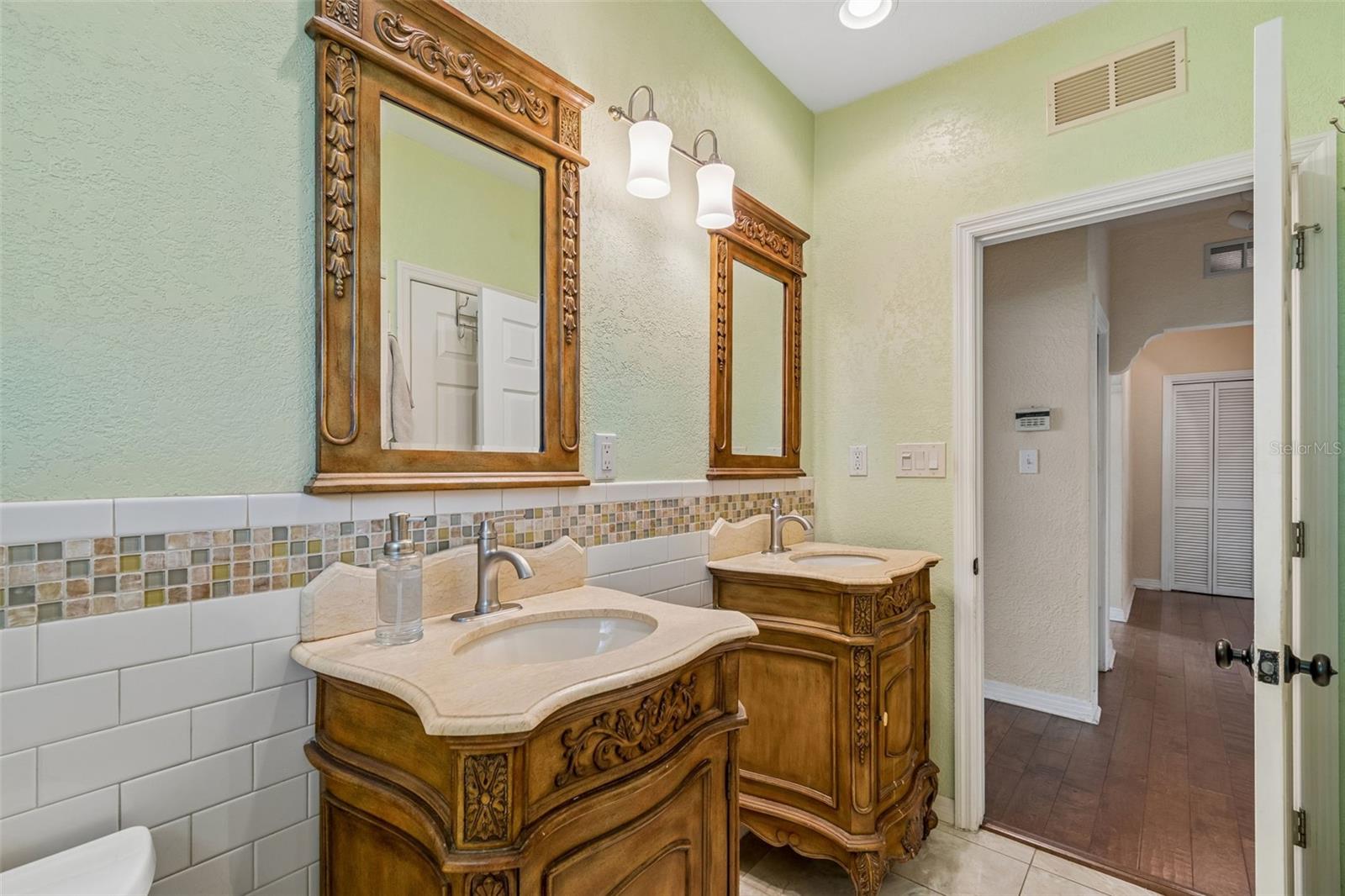 Image 17 of 73 For 4412 Sweetwater Drive