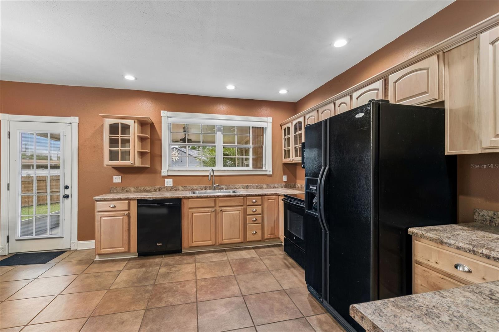 Image 22 of 73 For 4412 Sweetwater Drive