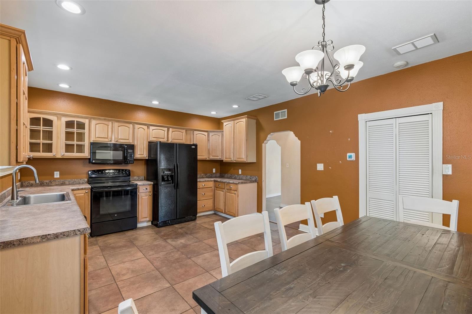 Image 26 of 73 For 4412 Sweetwater Drive