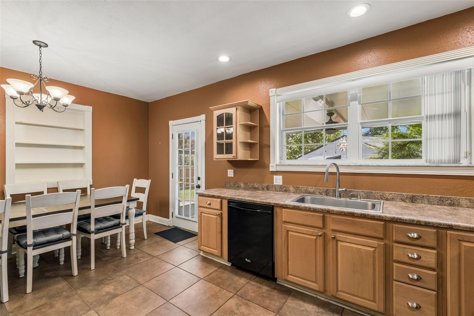 Image 30 of 73 For 4412 Sweetwater Drive